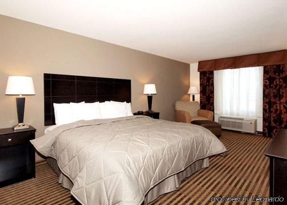 Comfort Inn & Suites Near Bethel College Newton Bilik gambar